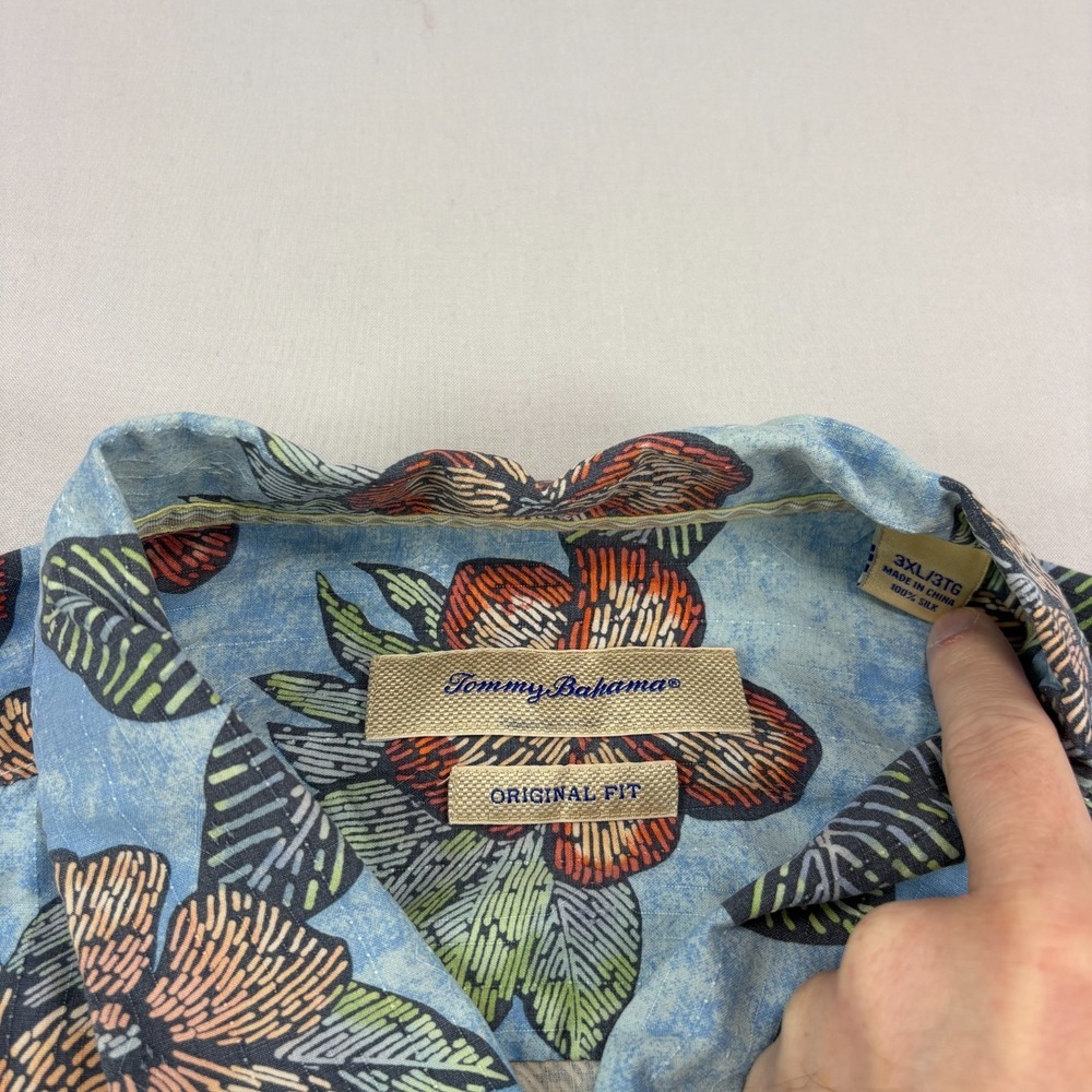 Tommy Bahama Hawaiian Shirt Mens 3XL Blue Floral Silk Button Up Camp Beach - Picture 3 of 7